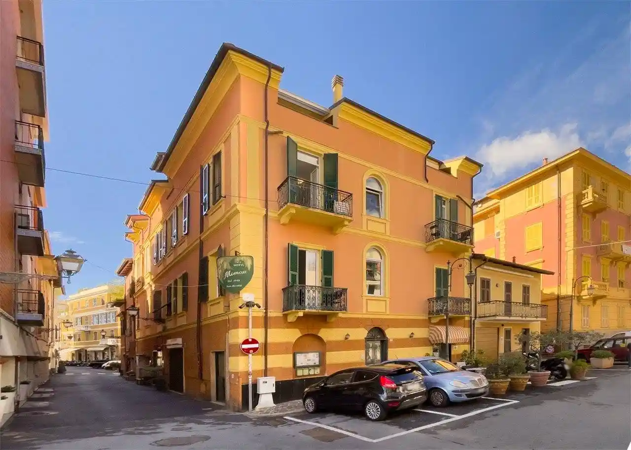 Palazzo - Edificio in vendita a Alassio