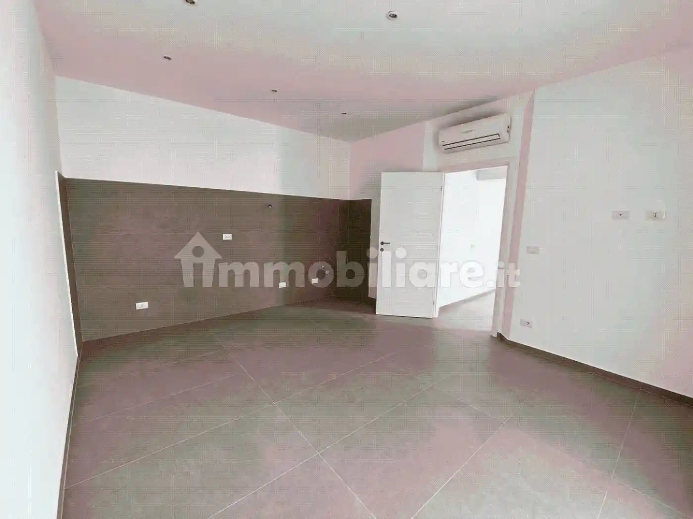Appartamento in vendita a Forlì