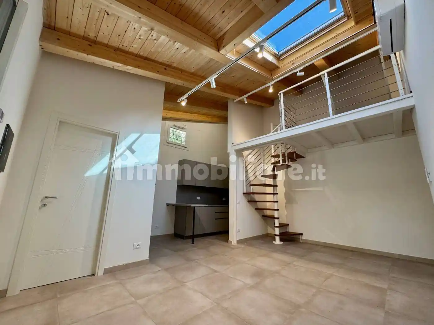Casa indipendente in affitto a Firenze