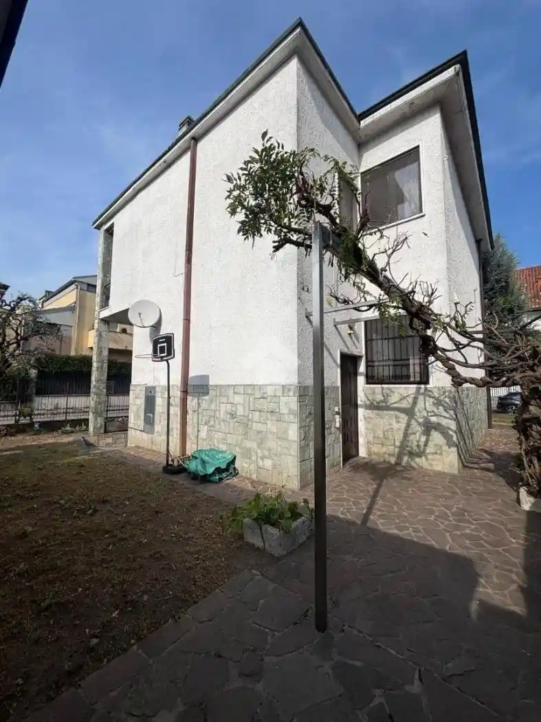 Villa in vendita a Rho