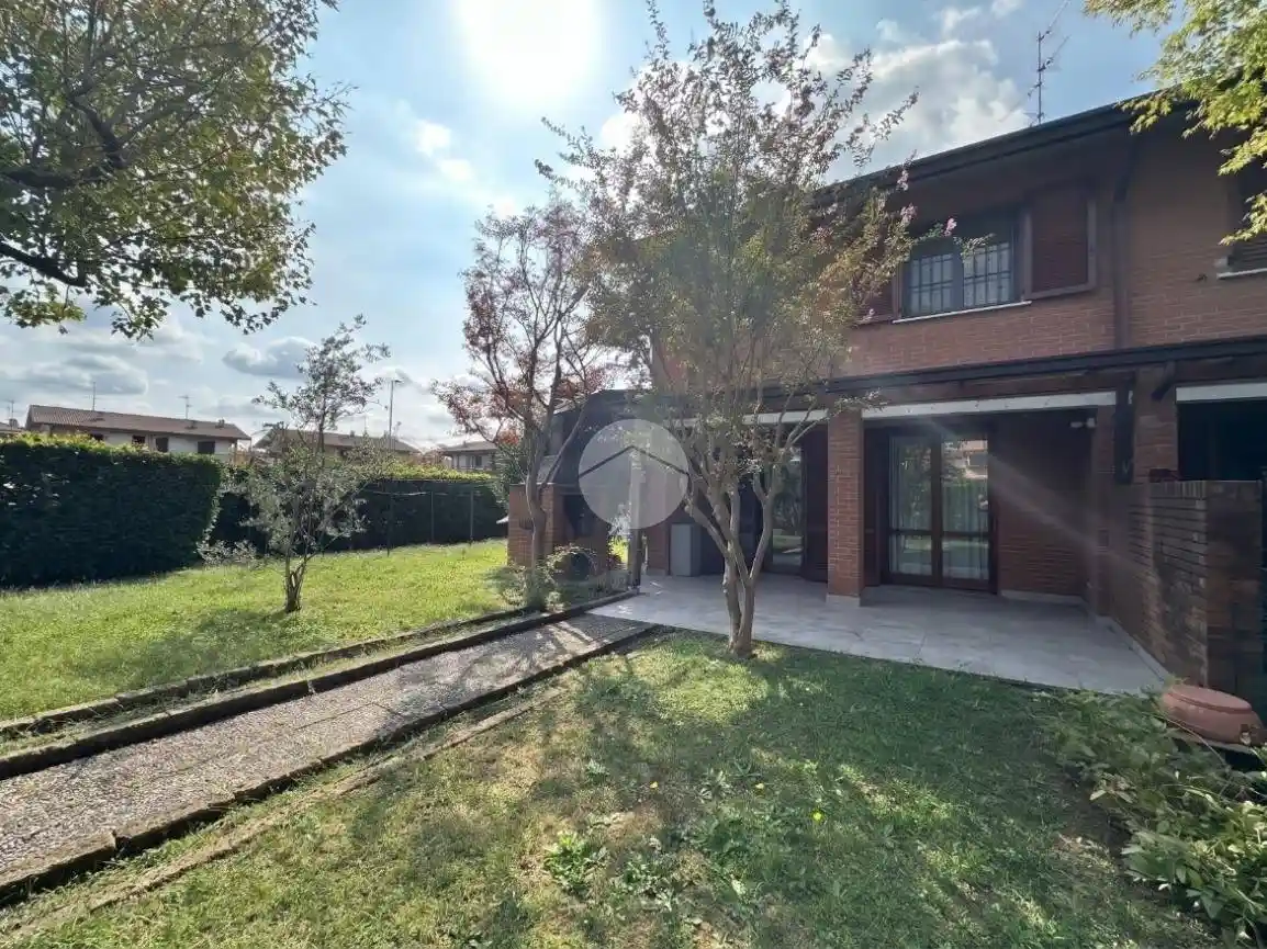Villetta a schiera in vendita a Trezzano Rosa