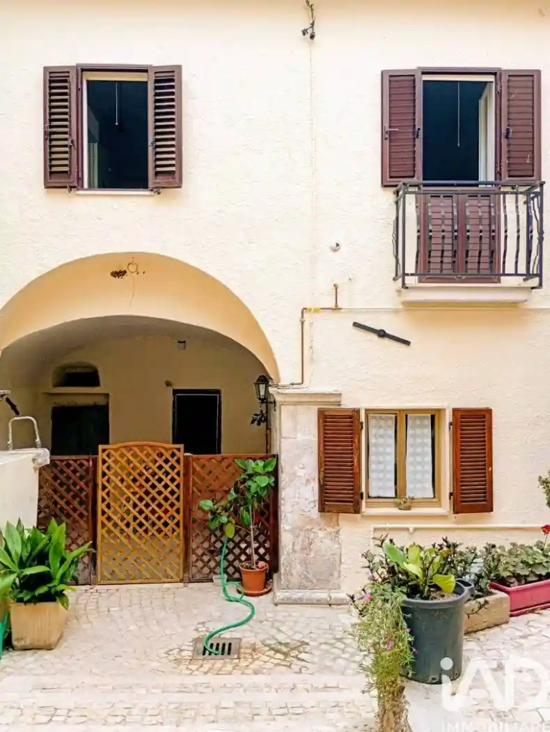 Appartamento in vendita a Ofena