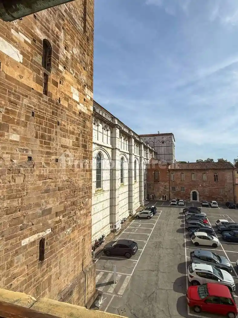 Appartamento in vendita a Lucca