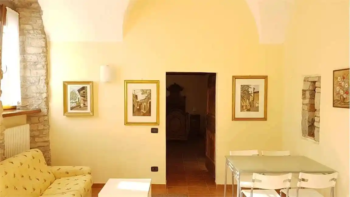 Appartamento in affitto a Dizzasco