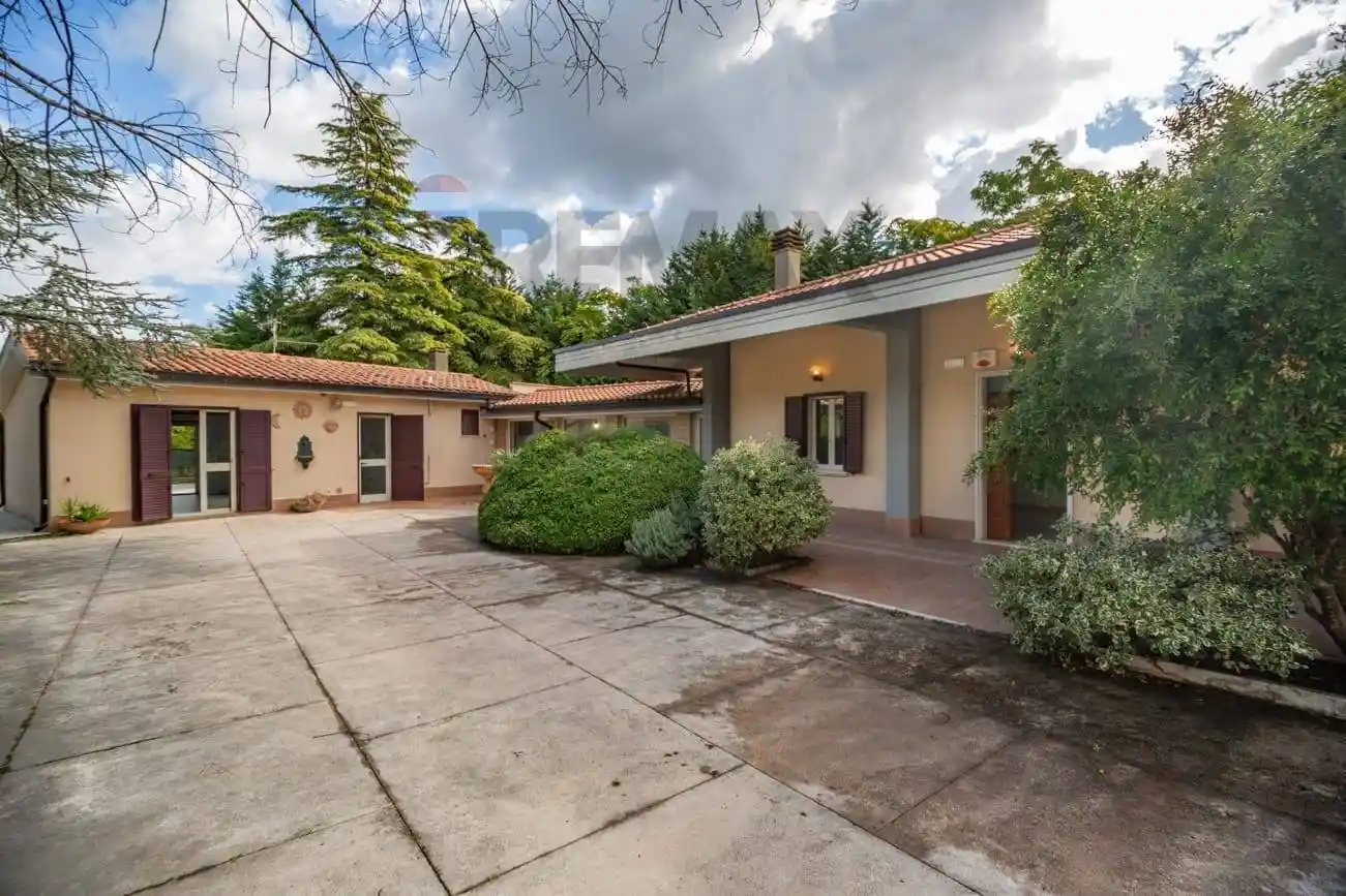 Villa in vendita a Rosciano