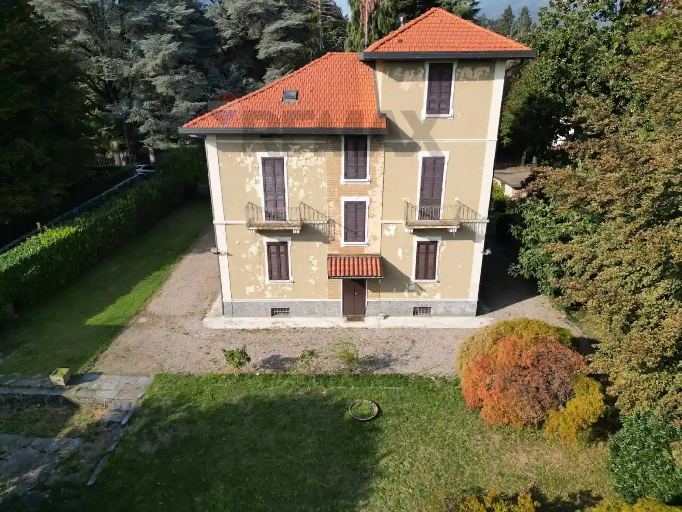 Villa in vendita a Varese