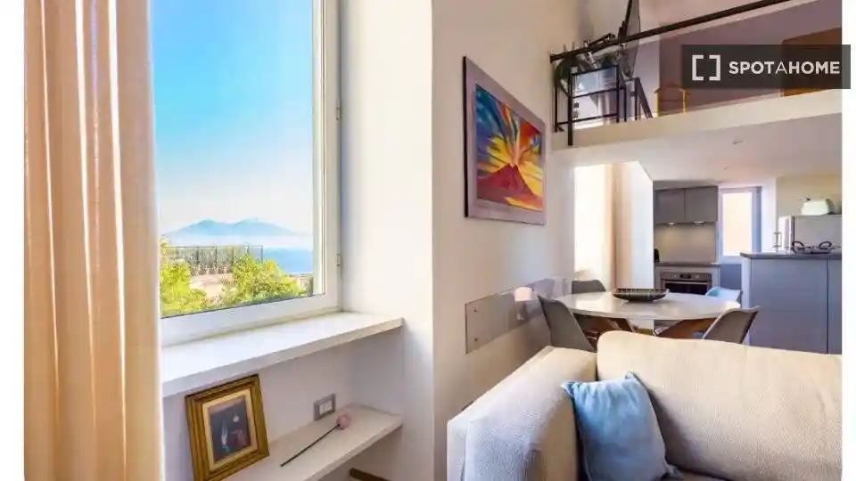 Appartamento in affitto a Napoli