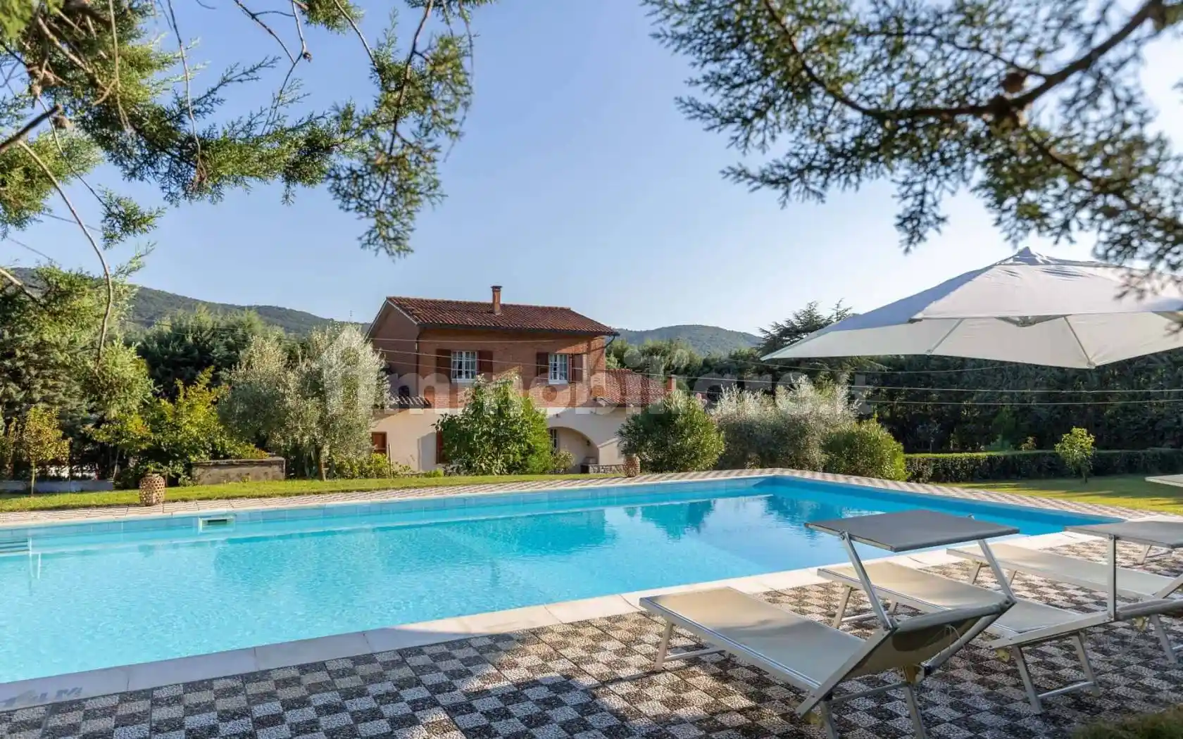 Appartamento in affitto a Cortona