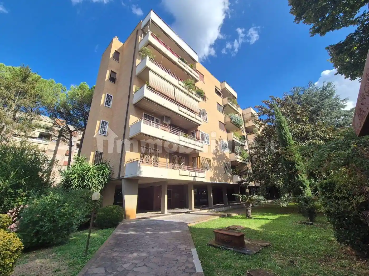 Appartamento in vendita a Roma