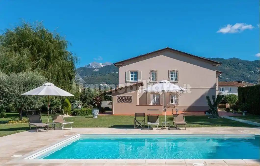 Villa in affitto a Pietrasanta