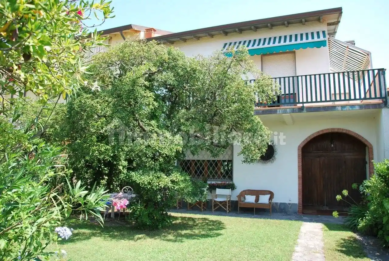Villa in affitto a Pietrasanta