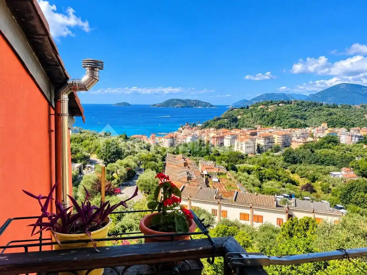 Casa indipendente in vendita a Lerici