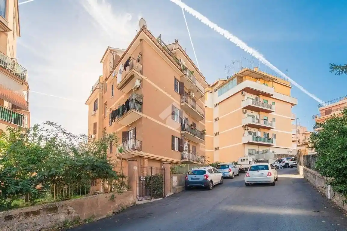 Appartamento in vendita a Roma