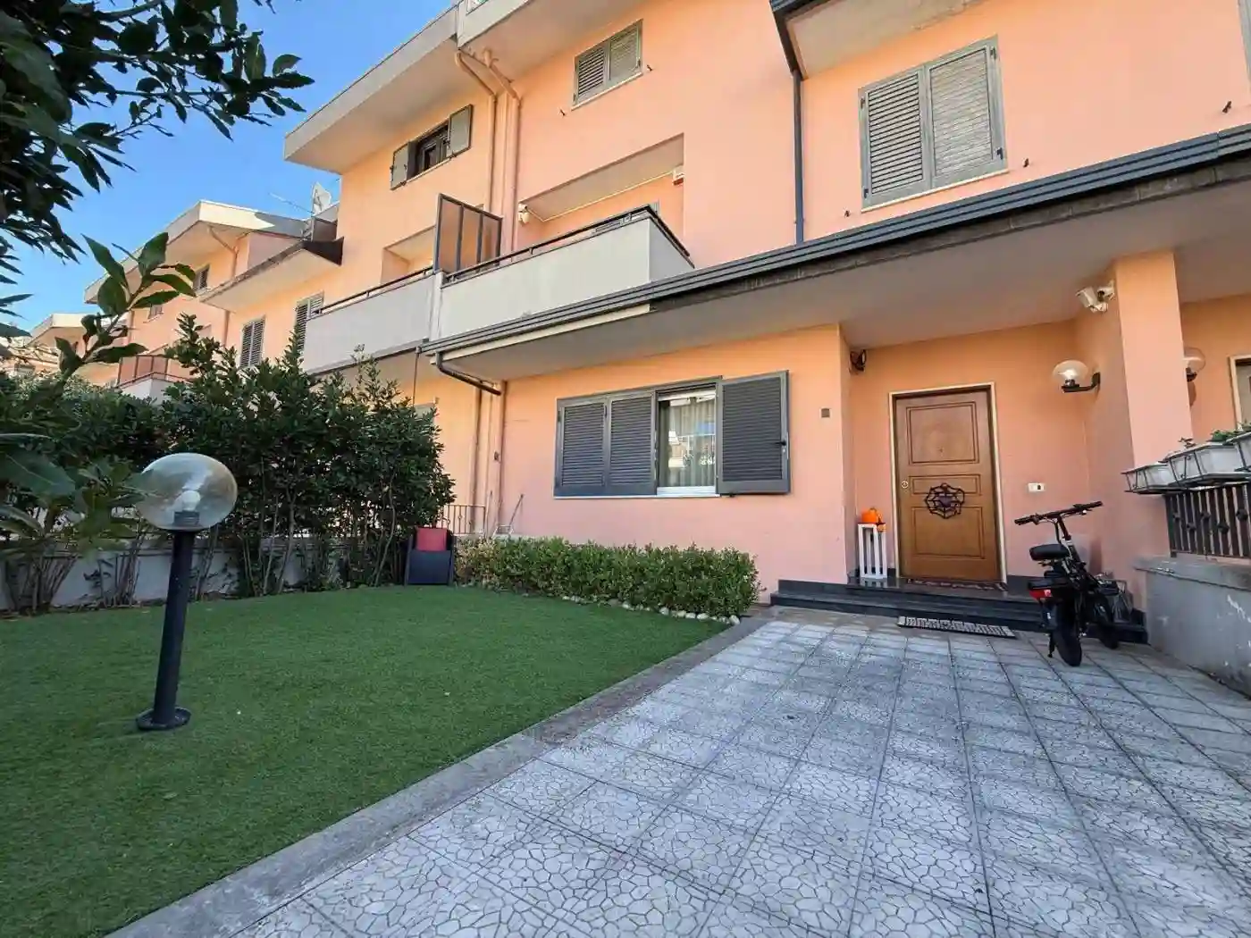 Villetta a schiera - foto 2