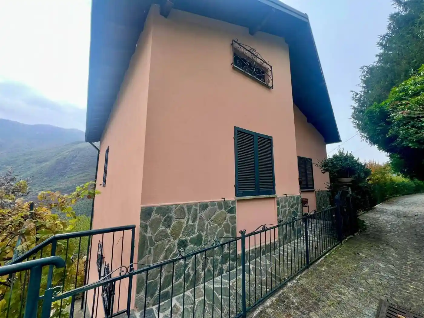 Casa indipendente in vendita a Sueglio