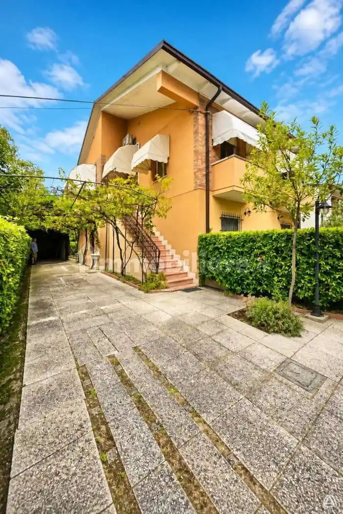 Villa in vendita a Gabicce Mare