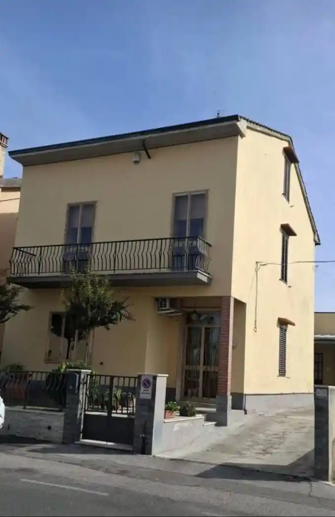 Villa in vendita a Prato