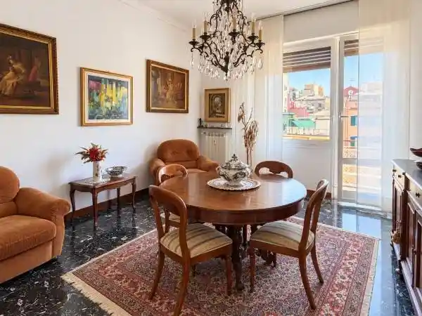 Appartamento in vendita a Genova