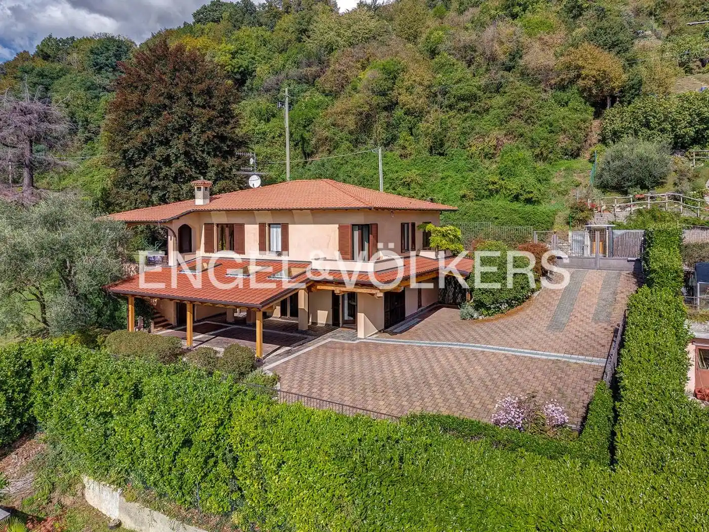 Villa in vendita a Tavernerio