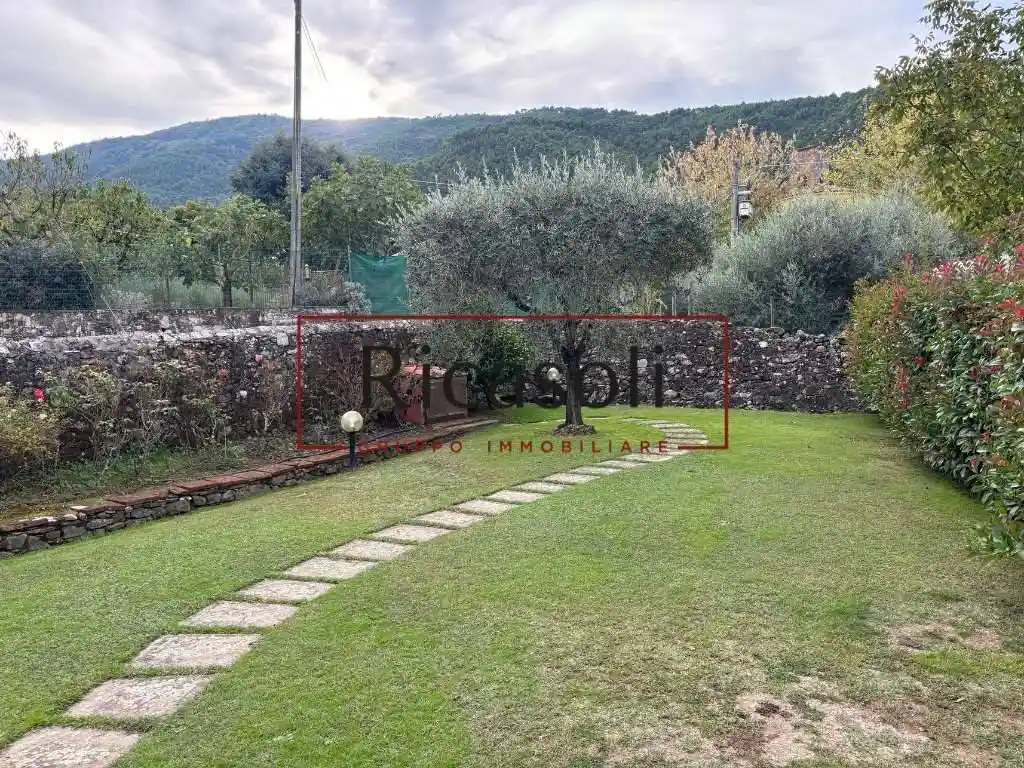 Rustico - Casale in vendita a Capannori