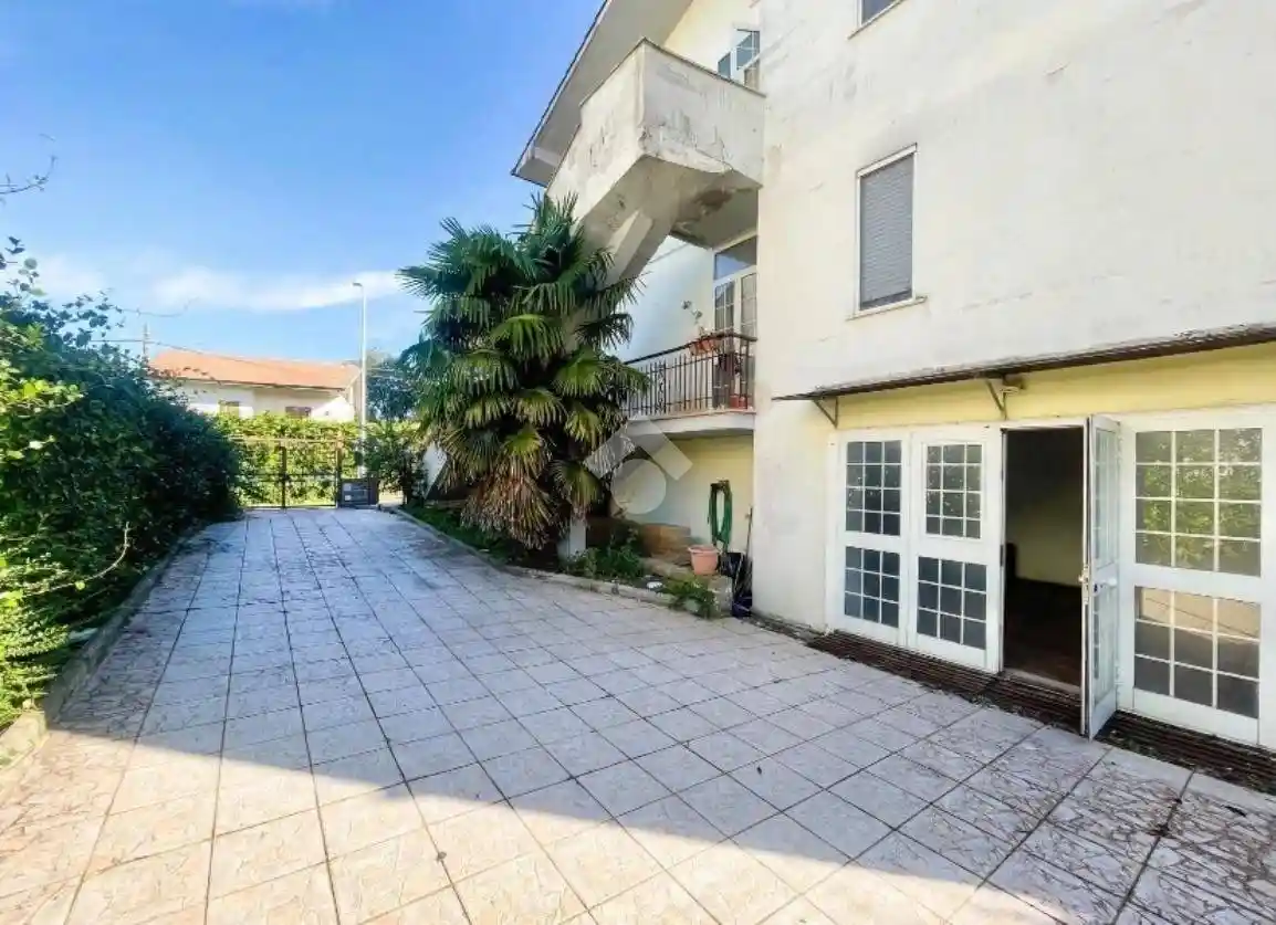 Villa in vendita a Valentano