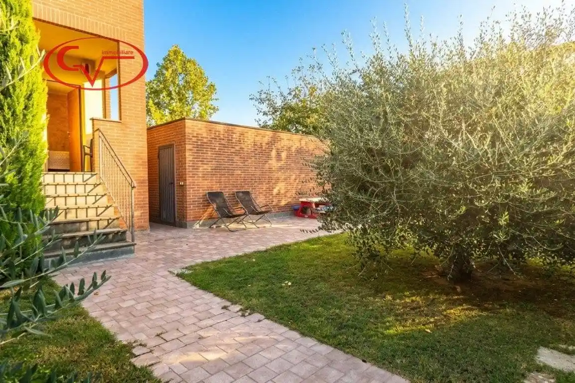 Villetta a schiera in vendita a Montevarchi