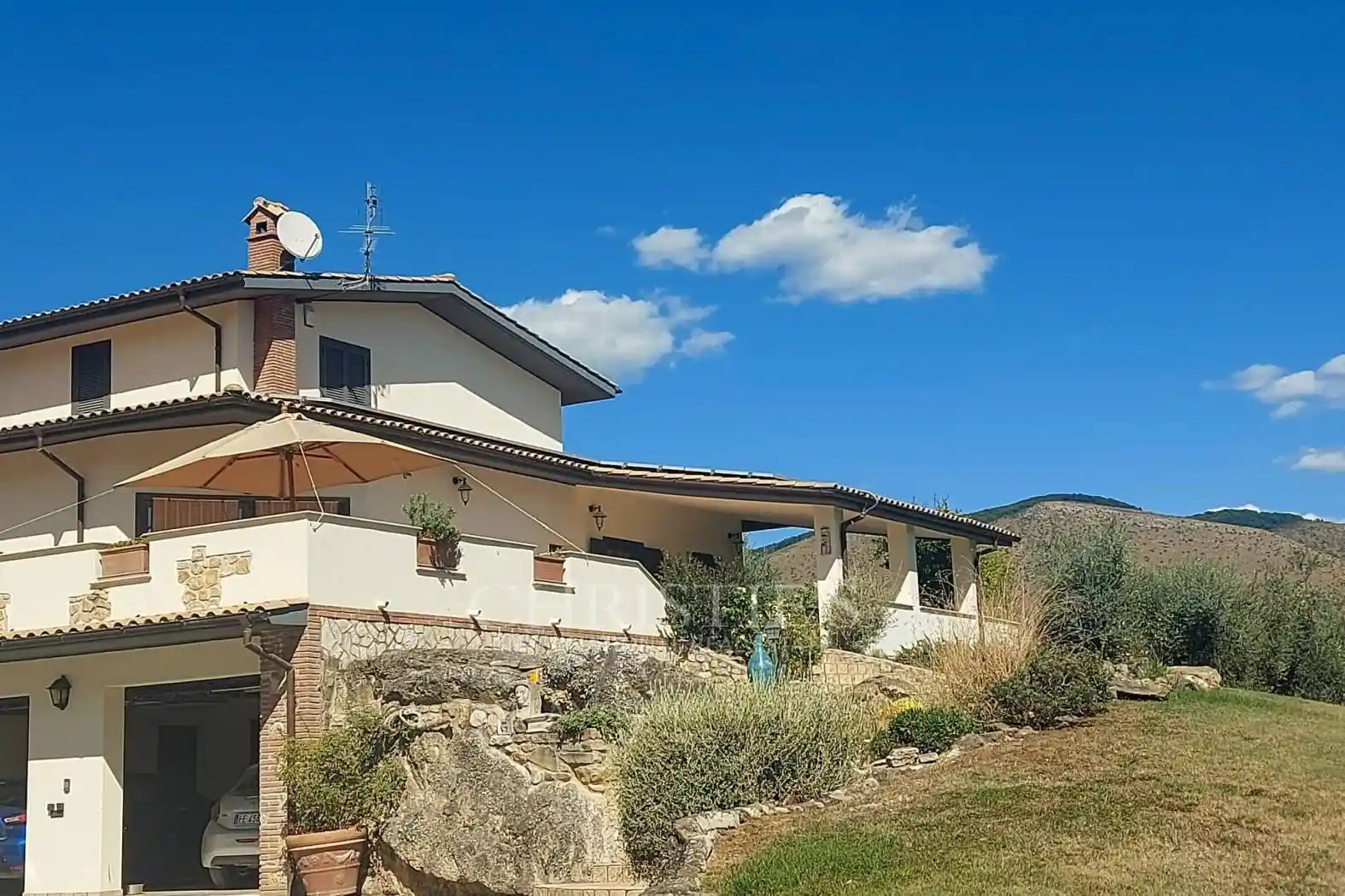 Villa in vendita a Fara in Sabina