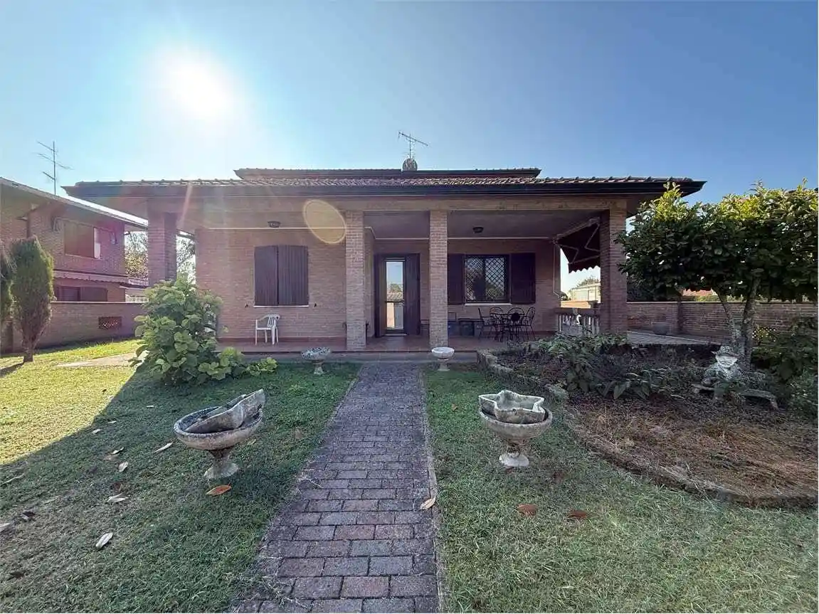 Villa in vendita a Ferrara