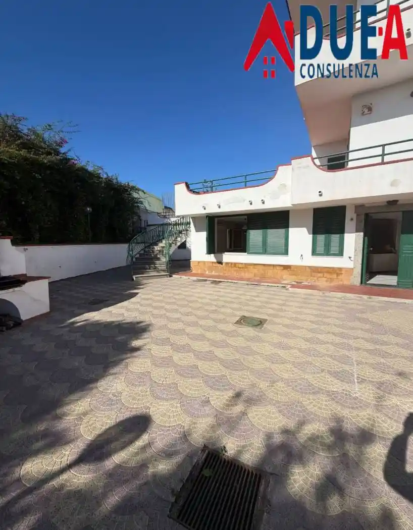 Villa in vendita a Giugliano in Campania