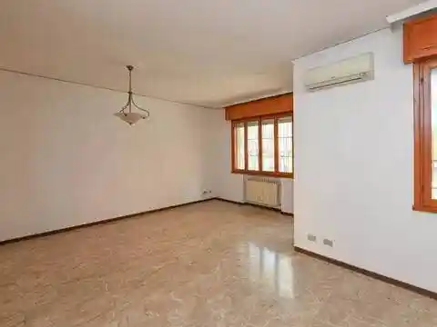 Villa in vendita a Modena