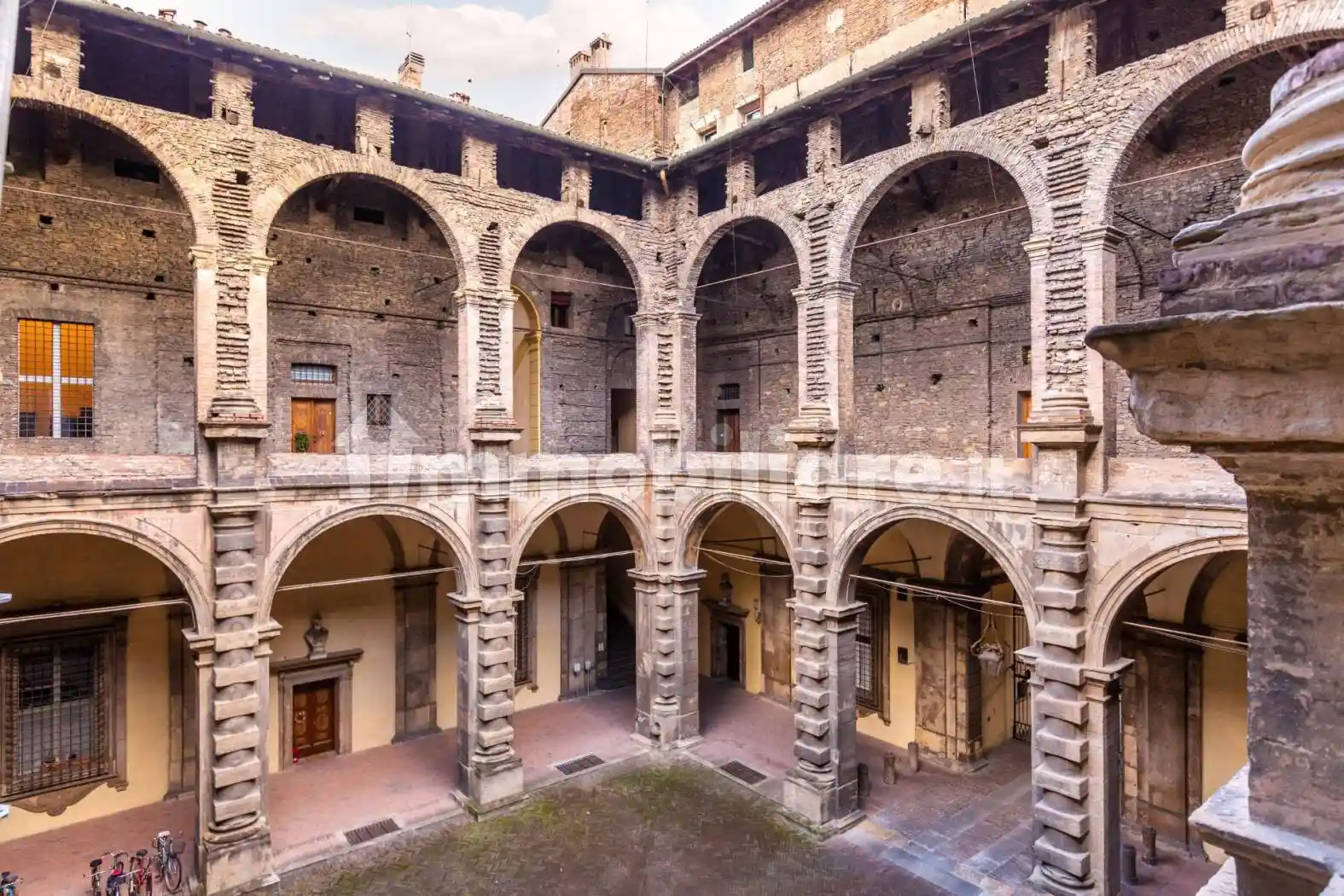 Appartamento in vendita a Bologna