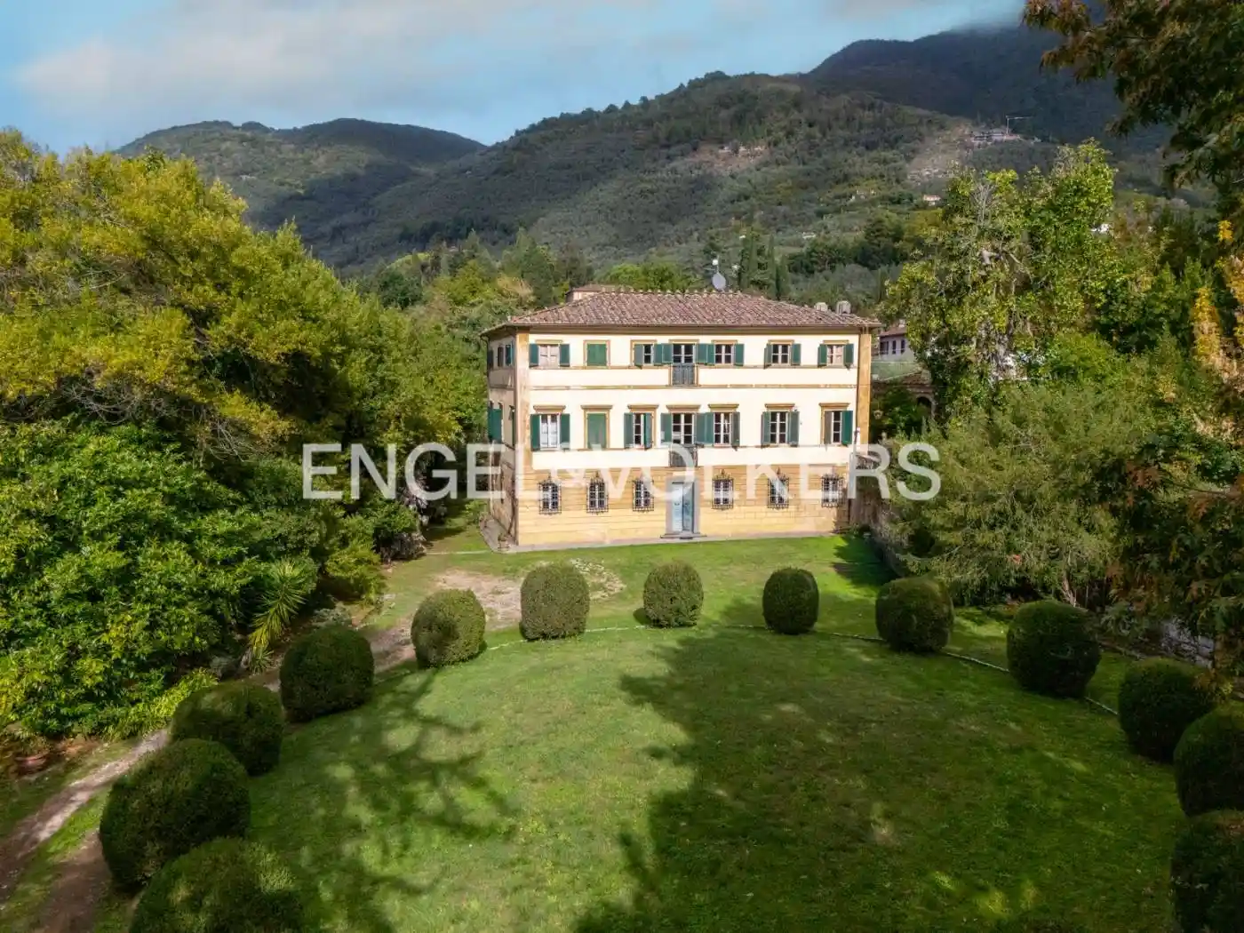 Villa in vendita a Camaiore