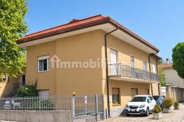 Appartamento in vendita a Calusco d'Adda
