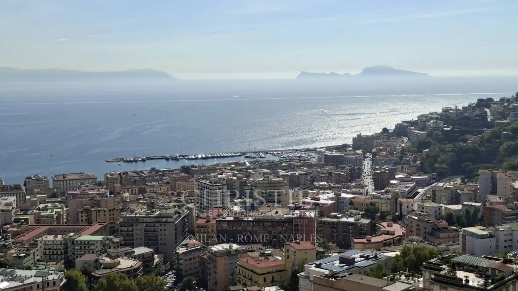 Appartamento in vendita a Napoli