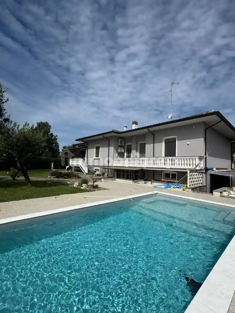 Villa in vendita a Gossolengo
