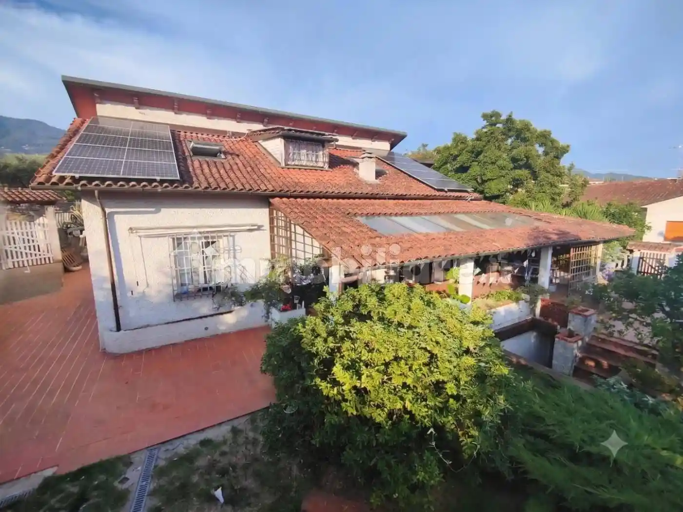 Casa indipendente in vendita a Massa