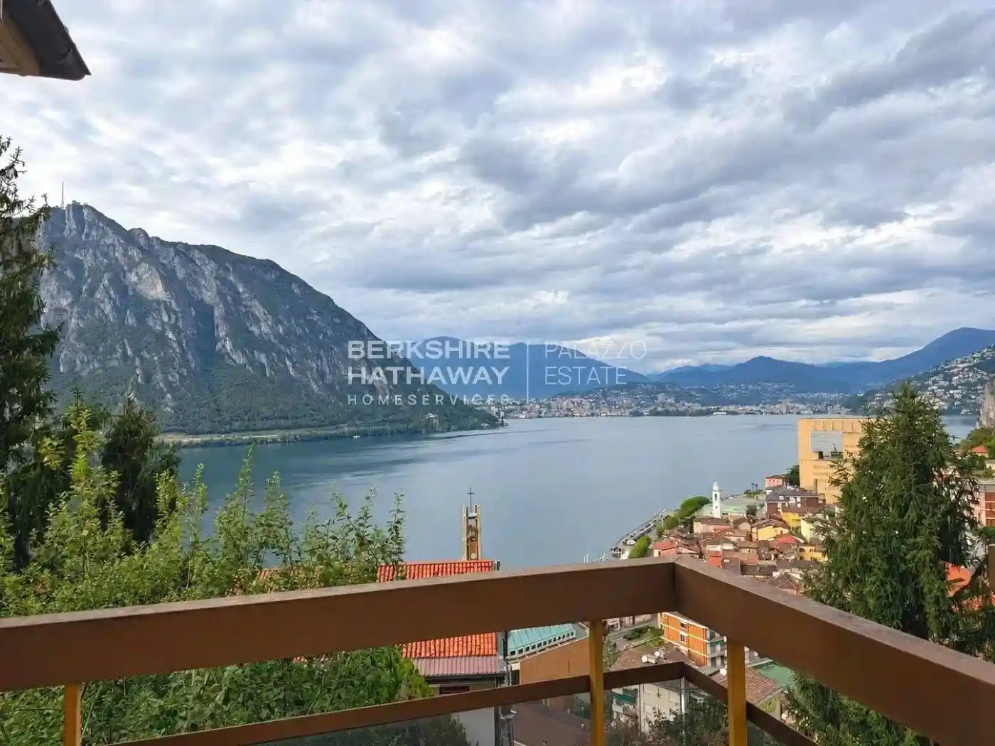 Villa in vendita a Campione d'Italia