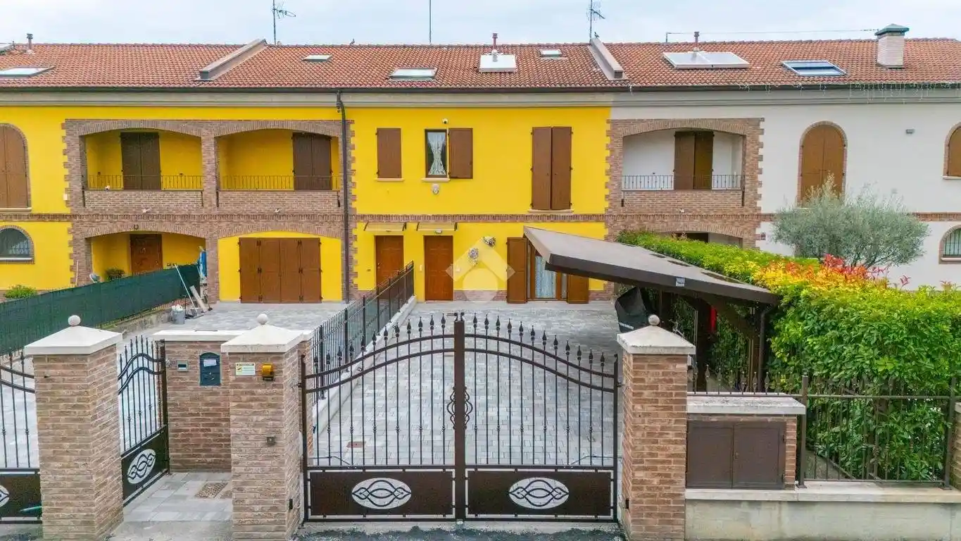 Villetta a schiera in vendita a Sant'Ilario d'Enza