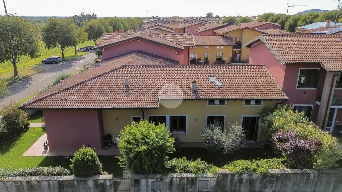 Villetta a schiera in vendita a Cazzago San Martino
