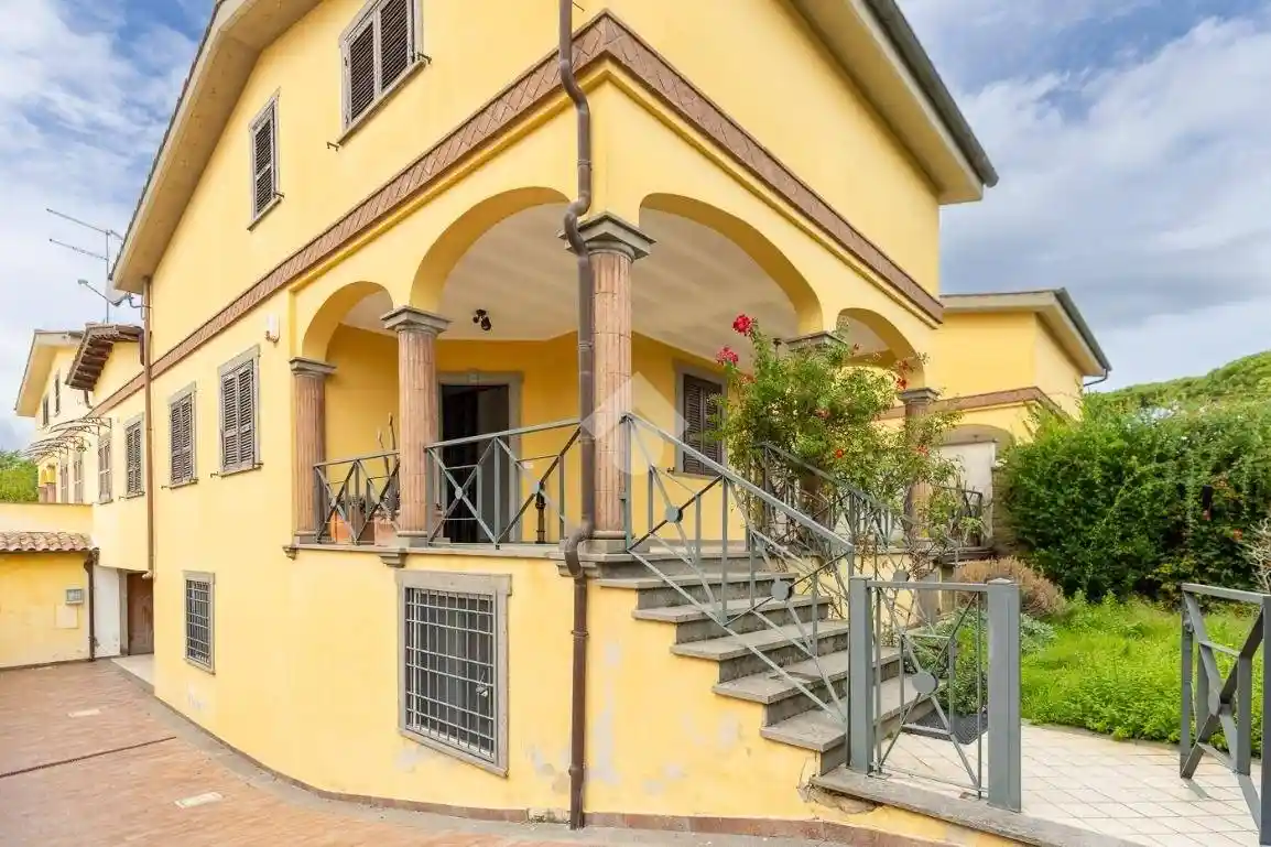 Villa in vendita a Anguillara Sabazia