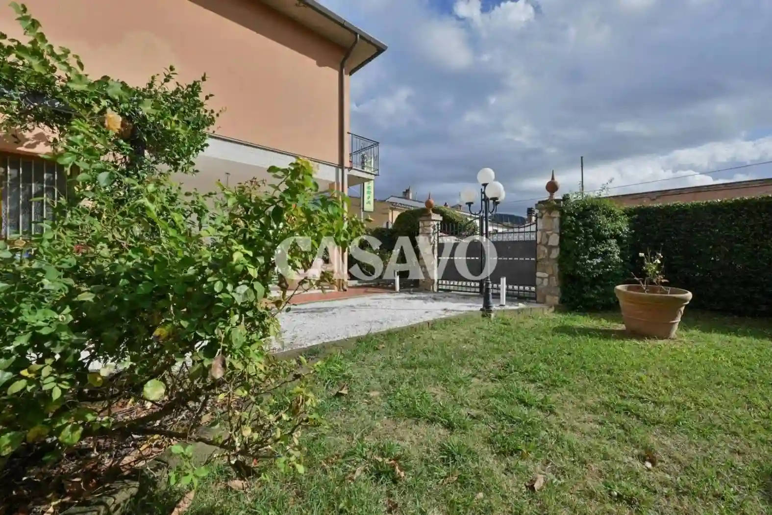 Villa - foto 2