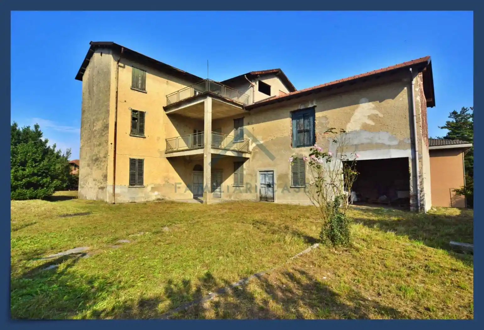 Rustico - Casale in vendita a Buguggiate