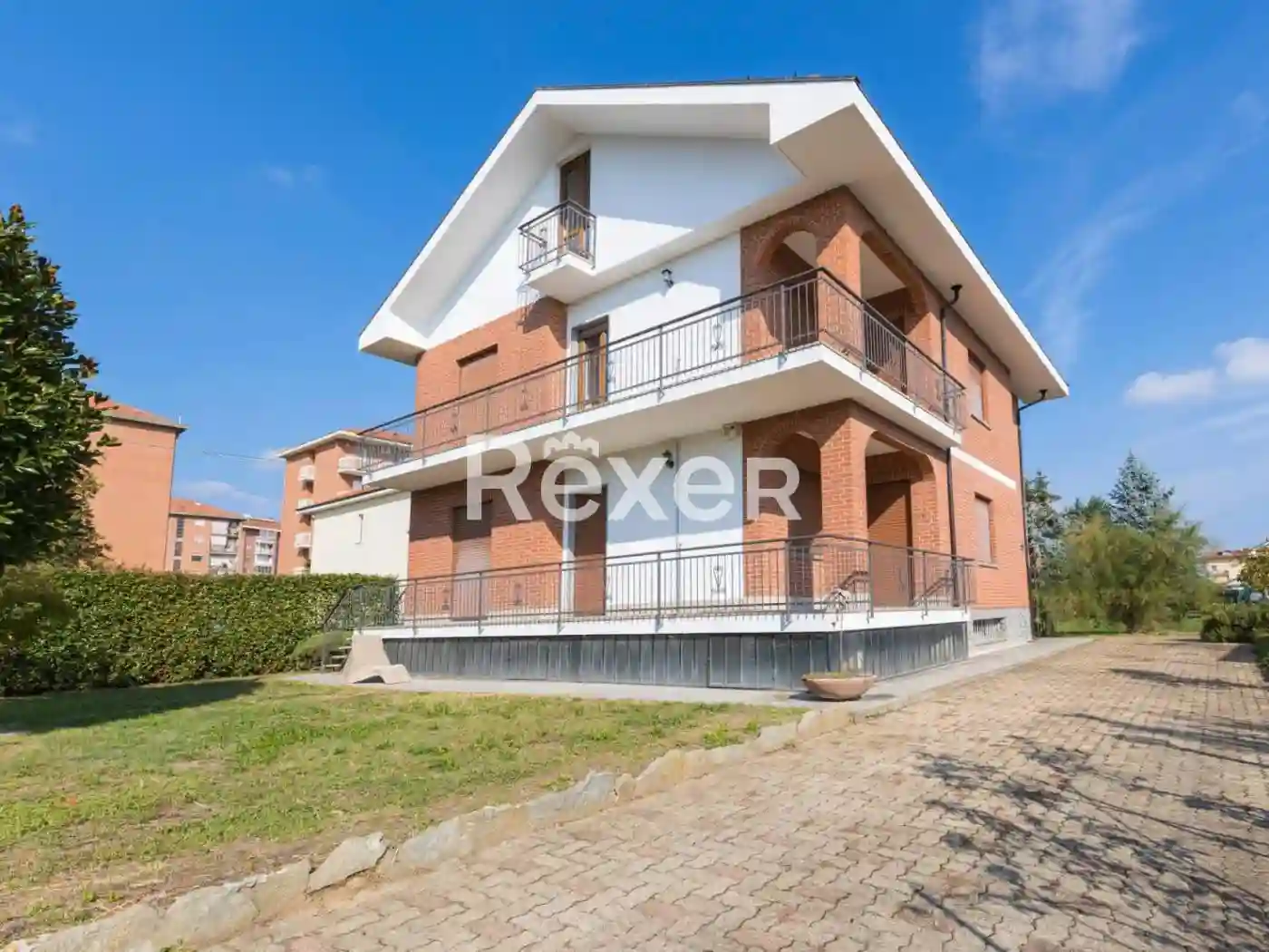 Villa - foto 2
