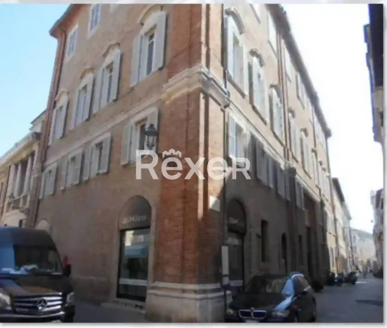 Palazzo - Edificio in vendita a Senigallia