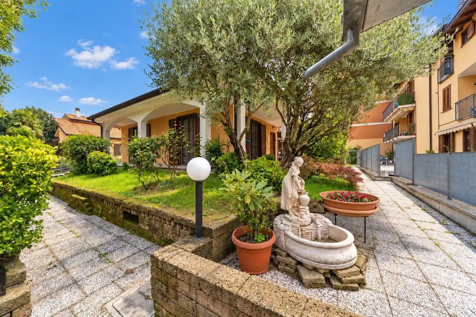 Villa in vendita a Garbagnate Milanese