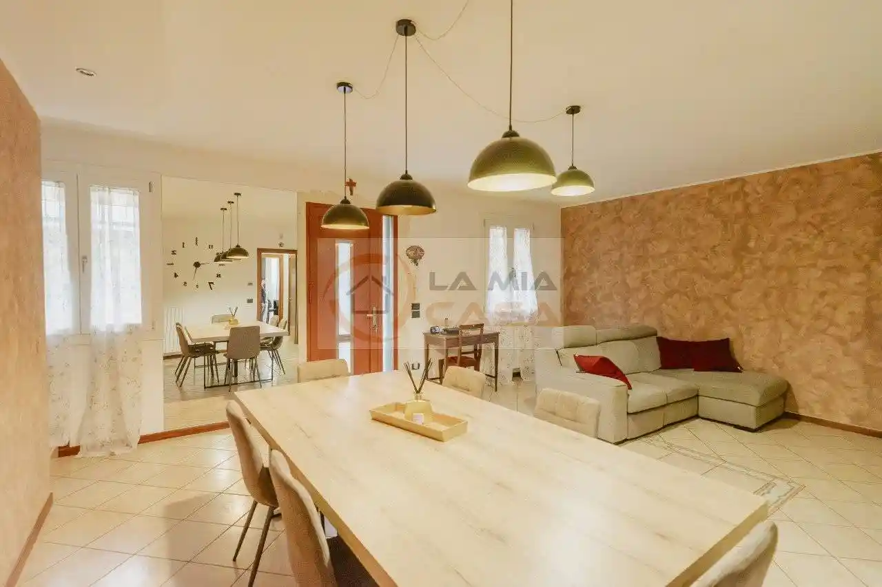 Villa in vendita a Legnaro