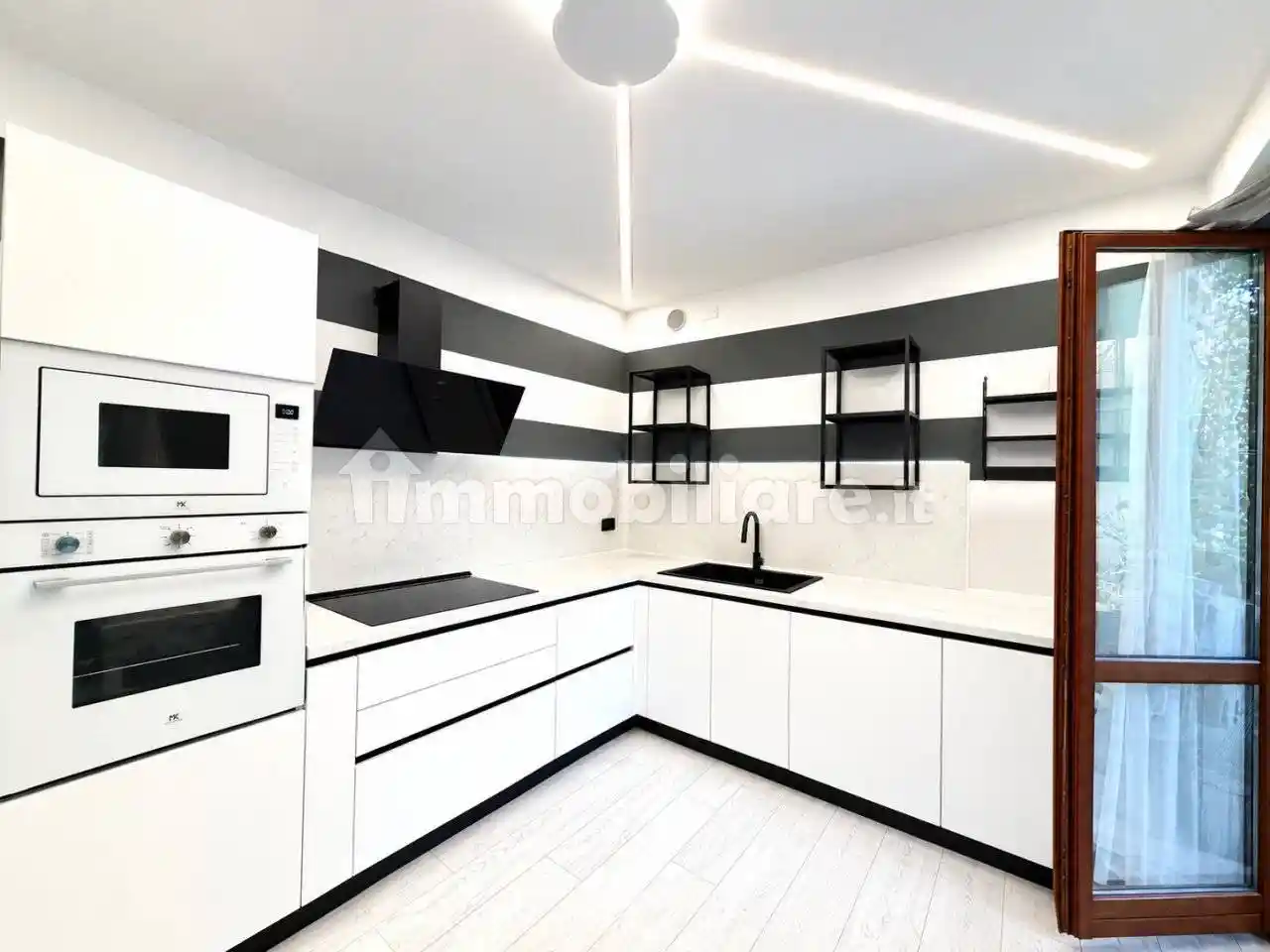 Appartamento in vendita a Desenzano del Garda