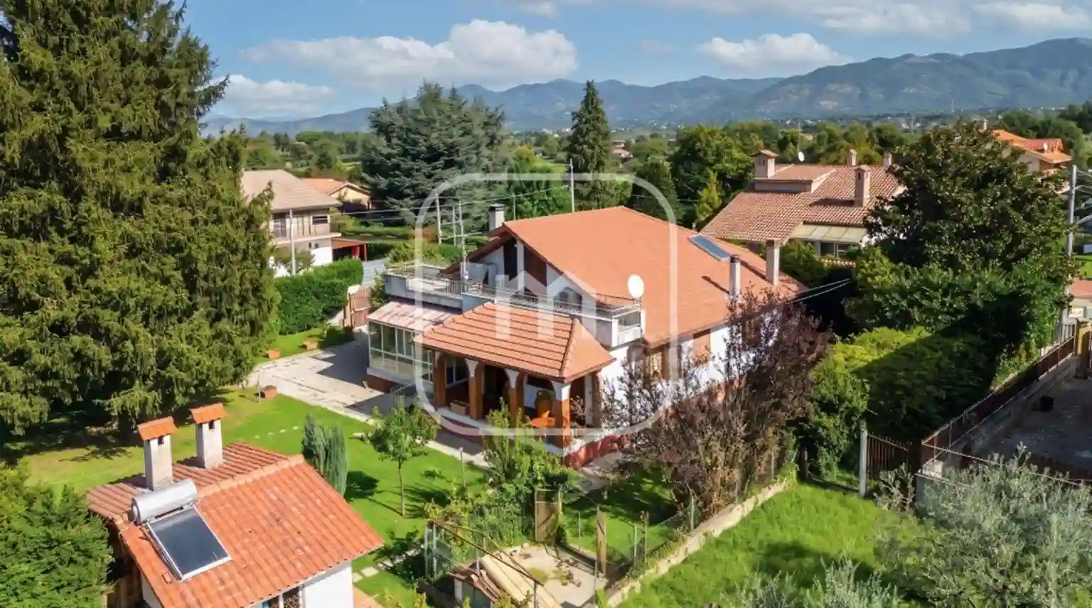 Villa - foto 2