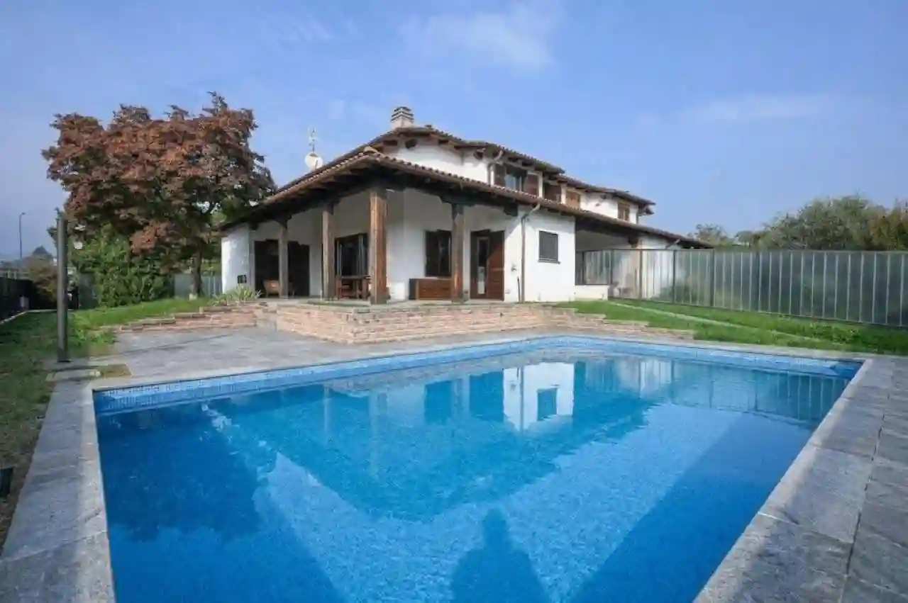 Villa - foto 2