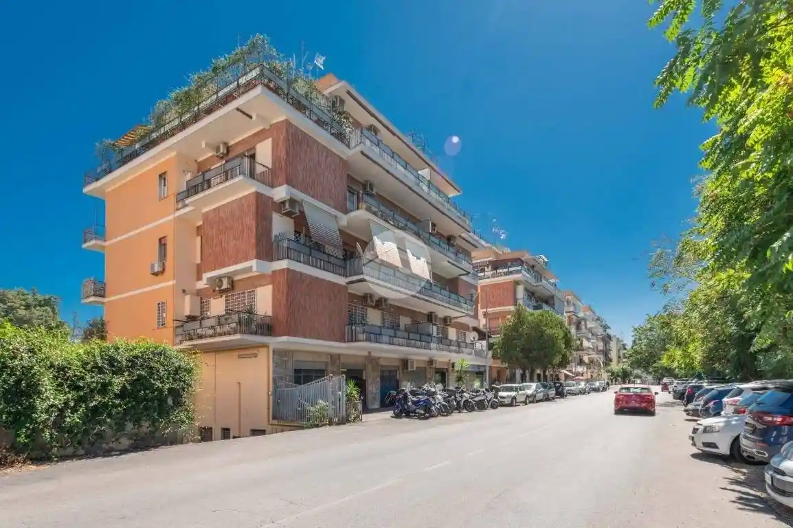Appartamento in vendita a Roma